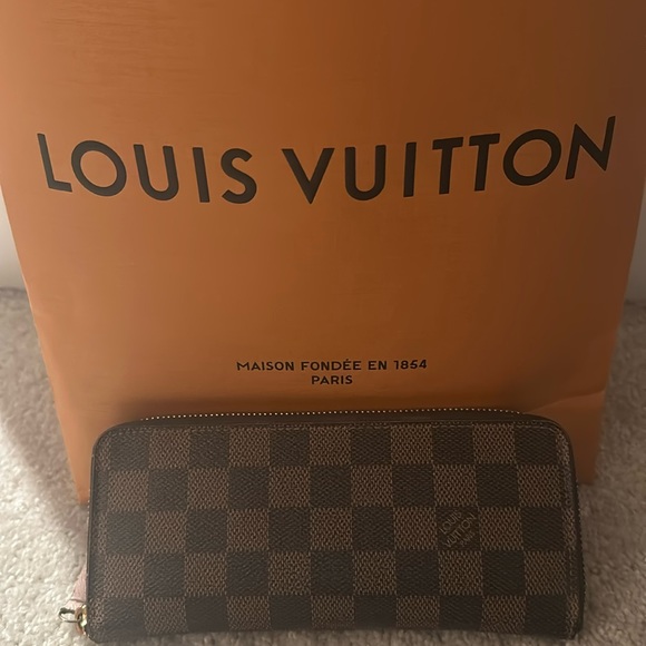 Louis Vuitton Other - Louis Vuitton Wallet
